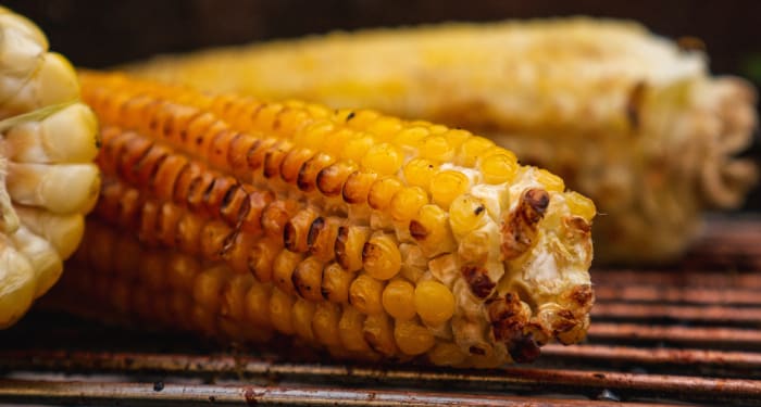 Grilled corn on the cob in foil