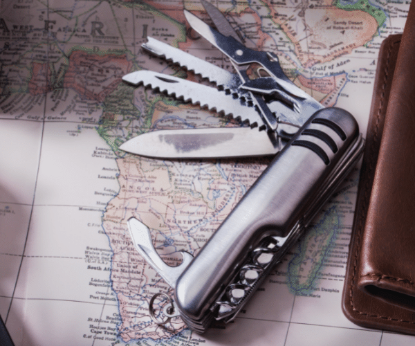 scissors in a pocket knife